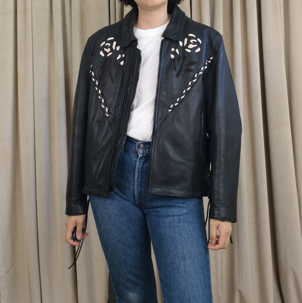 RARE Vintage UNIK Black Leather Biker Jacket with White Rose Floral Design - Picture 2 of 8